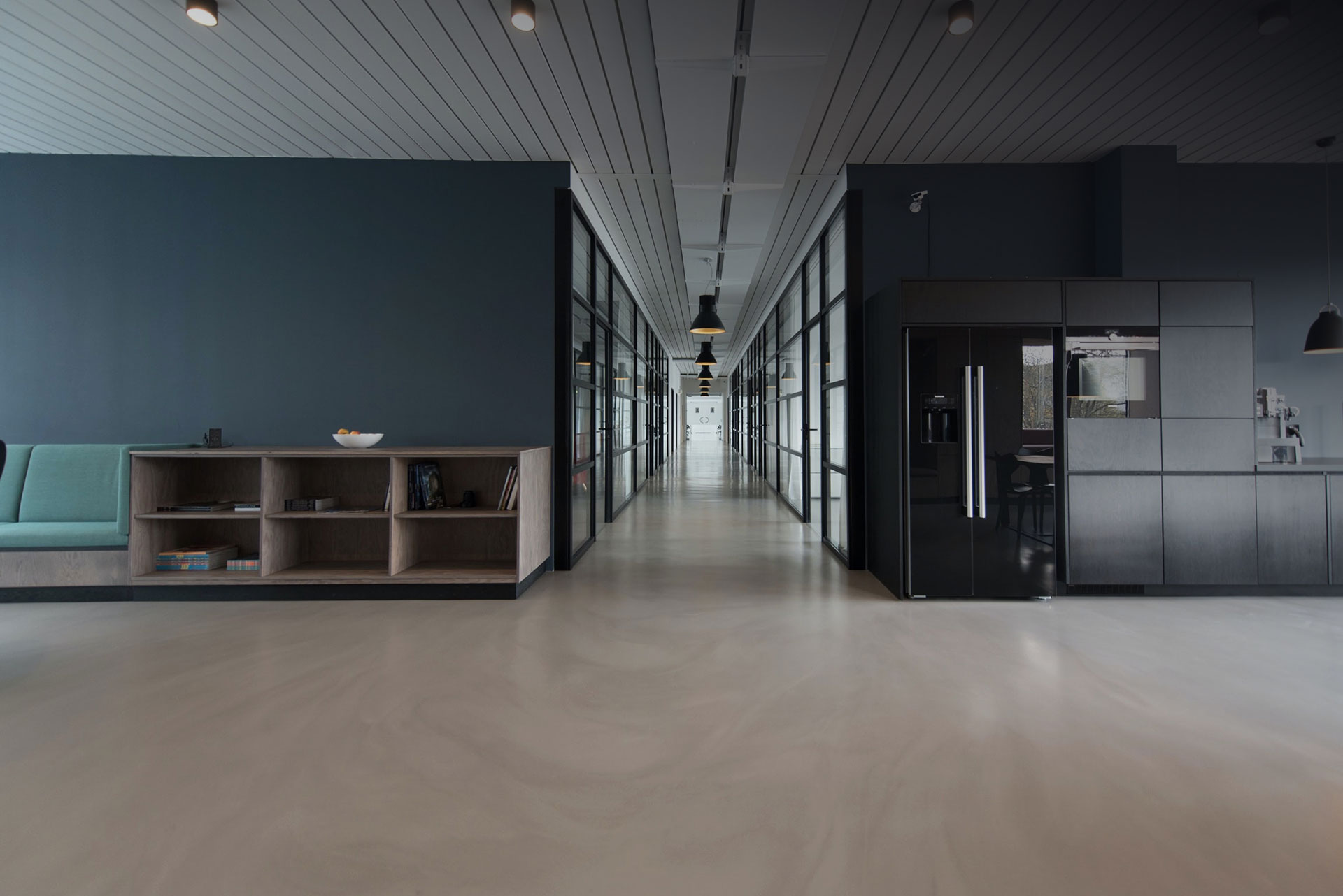 Irodai szellőztetőrendszer működés közben